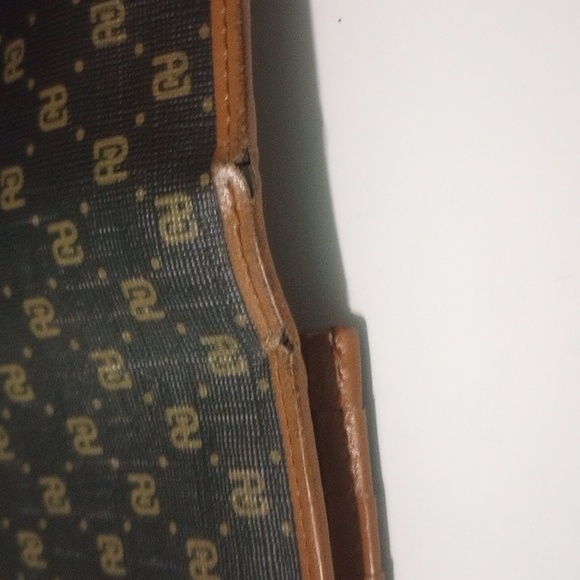 Vintage Paolo Gucci Monogram Wallet - Picture 16 of 16